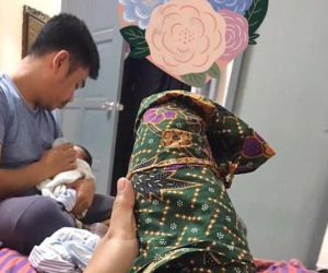 Dân tình xuýt xoa trước 'ông chồng của năm' giành làm hết việc nhà, tắm cho con khi vợ đang ở cữ