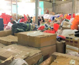 Phát hiện kho hàng chứa toàn túi hàng hiệu không nguồn gốc xuất xứ ở Hải Phòng