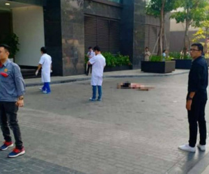 Hà Nội: Một người đàn ông nghi tử vong bất thường dưới sân tòa nhà cao cấp