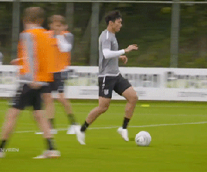 Đoàn Văn Hậu phô diễn kỹ thuật biến thủ môn SC Heerenveen thành trò hề