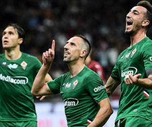 Ribery tỏa sáng giúp Fiorentina kéo sập pháo đài San Siro