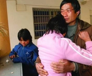 3 năm sau khi ly dị vợ, cả cha và con gái đều mắc ung thư đường ruột vì 1 nguyên nhân chẳng ai ngờ tới