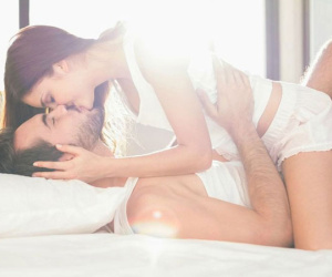Chỉ cần nắm được những vị trí 'tử huyệt' này của đàn ông, chàng sẽ 'gục ngã trên giường' vì bạn