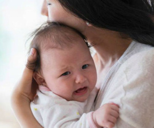 Nửa đêm nghe tiếng vợ gào thét dữ dội, tôi chạy vào phòng và chết điếng trước cảnh tượng hãi hùng trước mắt