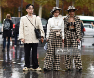 Rich kid Thảo Tiên lên đồ chất lừ lọt vào ống kính nhiếp ảnh gia quốc tế, 'đụng hàng' với Châu Bùi mà style khác hẳn
