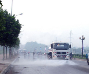 Hà Nội 3 năm không rửa đường