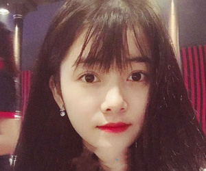Lễ tân xinh như hotgirl kiêm luôn nghề môi giới mại dâm