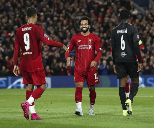 Mane và Salah cùng nổ súng, Liverpool thắng siêu kịch tính tại Anfield