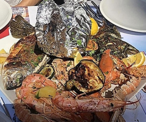 Thử 1 lạng , khách Việt bị nhà hàng ép trả tiền gần 5 kg hải sản