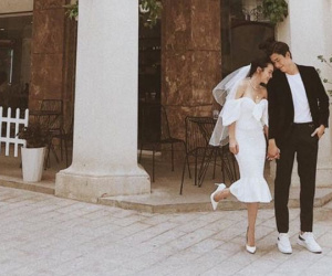 Yến Nhi đăng hình chị gái mặc váy trắng đầu đội voan trắng, nghi vấn Yến Trang chuẩn bị lấy chồng đại gia?