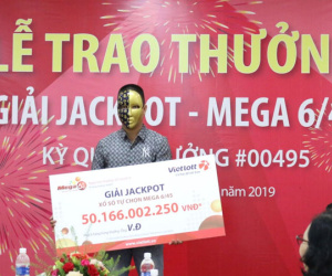 Trao giải thưởng cho khách hàng thứ 2 của giải Jackpot gần 100 tỷ
