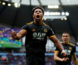 Man City thua sốc trên sân nhà