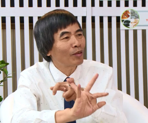 Tiến sĩ Lê Thẩm Dương: 'Con giáp thứ 13 vừa trẻ, đẹp, lại nhẹ nhàng thì ông nào chả chết'