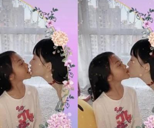 Lý Tiểu Lộ tiếp tục bị nhận 'mưa gạch đá' vì lợi dụng con gái nhằm lấy lại hình ảnh đã mất