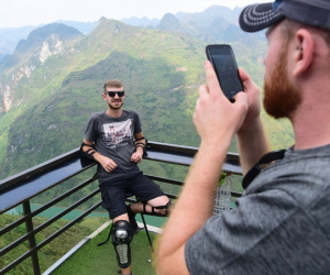 Du khách vẫn thích thú 'check in' ở Mã Pì Lèng Panorama