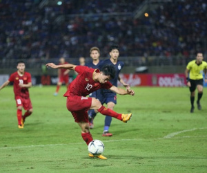 Báo Malaysia lớn tiếng chê ĐT Việt Nam có hàng công ‘cùn’