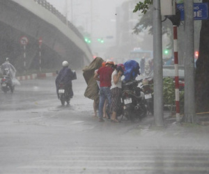 Dự báo thời tiết 8/10, miền Bắc mưa giông, đề phòng gió giật