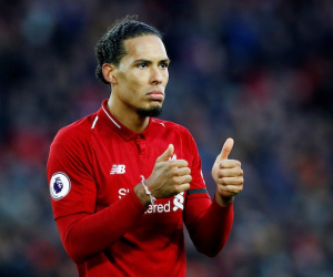 Van Dijk lên tiếng cảnh báo đồng đội