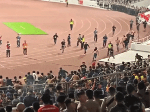 FIFA gây bất ngờ với án phạt sau màn ẩu đả kinh hoàng của CĐV Indonesia
