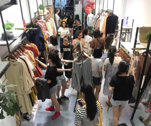 Sự thật về việc giảm giá lên đến 70% tại các cửa hàng thời trang