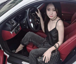 Rich kid có màn shopping hết 2 tỷ 300 triệu gây sốt là đạo diễn truyền hình ở Mỹ, cuộc sống nhiều người mơ