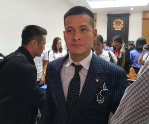 Hoãn phiên tòa vì đại diện Tuần Châu 'bị sốt virus', đạo diễn Việt Tú nói gì?