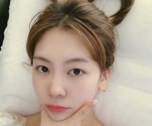 Bác sĩ nặn mụn nổi tiếng chỉ điểm 4 lầm tưởng ngây thơ về làn da khiến 'mặt tiền' của chị em xuống sắc thảm hại