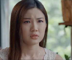Trà (Hoa Hồng Trên Ngực Trái) chính là cô nhân viên mẫn cán nhất năm: Vừa cày đủ KPI, còn vượt chỉ tiêu thêm cái 'mỏ tiền'