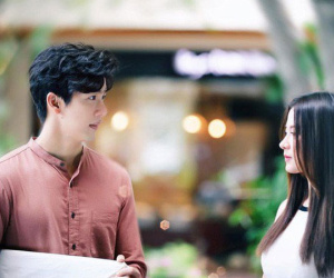 Cùng mẹ đi đánh ghen, lao vào nhà nghỉ chết sững khi nhìn thấy mặt 'tiểu tam'