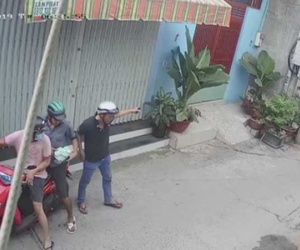 Công an TP.HCM bắt khẩn cấp nhóm cướp giật giỏ xách chứa giấy báo tử