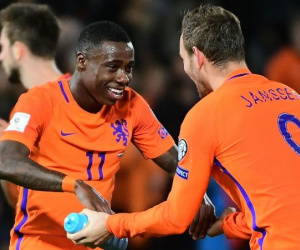 Wijnaldum giúp Hà Lan tiếp tục đua song mã với Đức