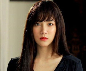 Tình cờ vào được căn phòng bí mật luôn khóa chặt trong nhà bạn trai giàu có, cô gái hoảng loạn nhìn cảnh tượng trước mắt