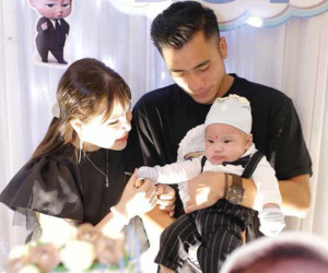 Bùi Tiến Dụng làm tiệc mừng đầy tháng con trai đúng ngày Việt Nam thắng lớn, Hà Đức Chinh và bạn gái cũng có mặt góp vui