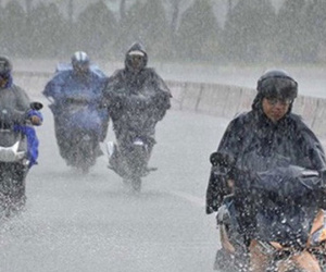 Thời tiết hôm nay: Không khí lạnh gây mưa lớn tại miền Trung