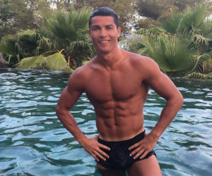 Messi 'hít khói' Ronaldo trong BXH những người kiếm nhiều tiền bằng việc 'sống ảo' nhất