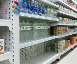Loạn giá nước đóng chai: Quản lý thị trường vào cuộc