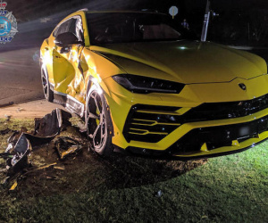 Cậu bé 14 tuổi lái Subaru ăn trộm, tông móp sườn Lamborghini Urus