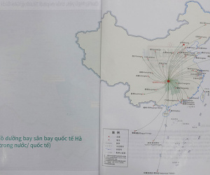 Saigontourist dùng ấn phẩm du lịch có 'đường lưỡi bò' phát cho khách