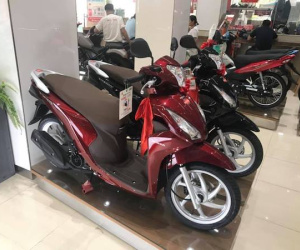 Xe máy đồng loạt tăng giá, chênh cao nhất 17 triệu đồng