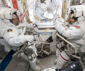 NASA làm nên lịch sử ngoài không gian