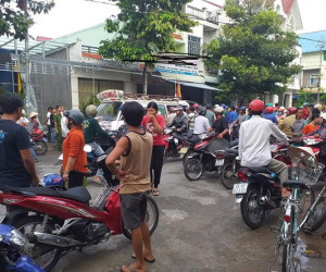 Người dân hốt hoảng nhìn thấy nam thanh niên tử vong trong nhà kho đang sữa chữa