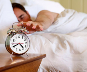 Dậy sớm buổi sáng kiểu này còn nguy hại hơn thức khuya