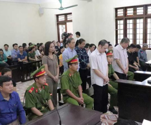 Vợ Chủ tịch tỉnh Hà Giang nhắn tin nhờ nâng điểm thế nào?
