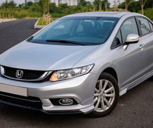 Honda Việt Nam triệu hồi Civic và CR-V lắp nhầm bơm túi khí