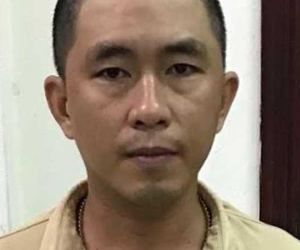 Ngáo đá, ném cá thối, vàng mã vào trụ sở Công an