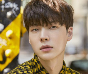 Showbiz đang loạn, Ahn Jae Hyun có động thái gây hoang mang trên Instagram