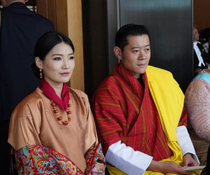 Cộng đồng mạng phát sốt với vẻ đẹp 'thoát tục' không góc chết của Hoàng hậu Bhutan ở Nhật Bản khi tham dự lễ đăng quang