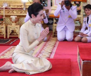 'Hồng nhan bạc phận': Vẻ đẹp nao lòng của Hoàng quý phi Thái Lan mới bị phế truất