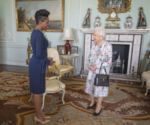 Ảnh vợ chồng Hoàng tử Harry bất ngờ 'biến mất' trong cung điện Hoàng gia vì Meghan Markle gần đây lên truyền hình kể khổ?