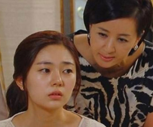 Chưa về làm dâu đã bị bắt đi chăm bà nội chồng 3 tháng ở viện, đến ngày cưới em ngây như phỗng với chiếc chìa khóa căn nhà 2 tầng bà trao